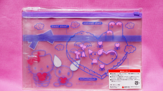 ナースキティ×けんけつちゃん・ファスナー付きビニールケース（裏）